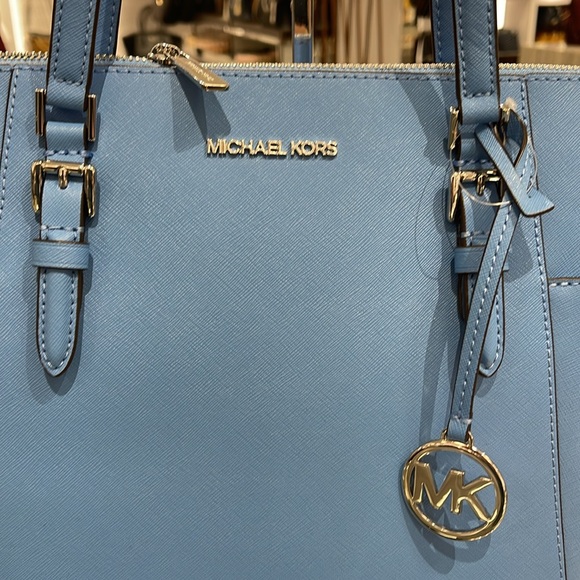 MICHAEL KORS
Jet Set Large Crossgrain Leather Top-Zip Charlotte Tote Bag
NWT - Picture 2 of 16